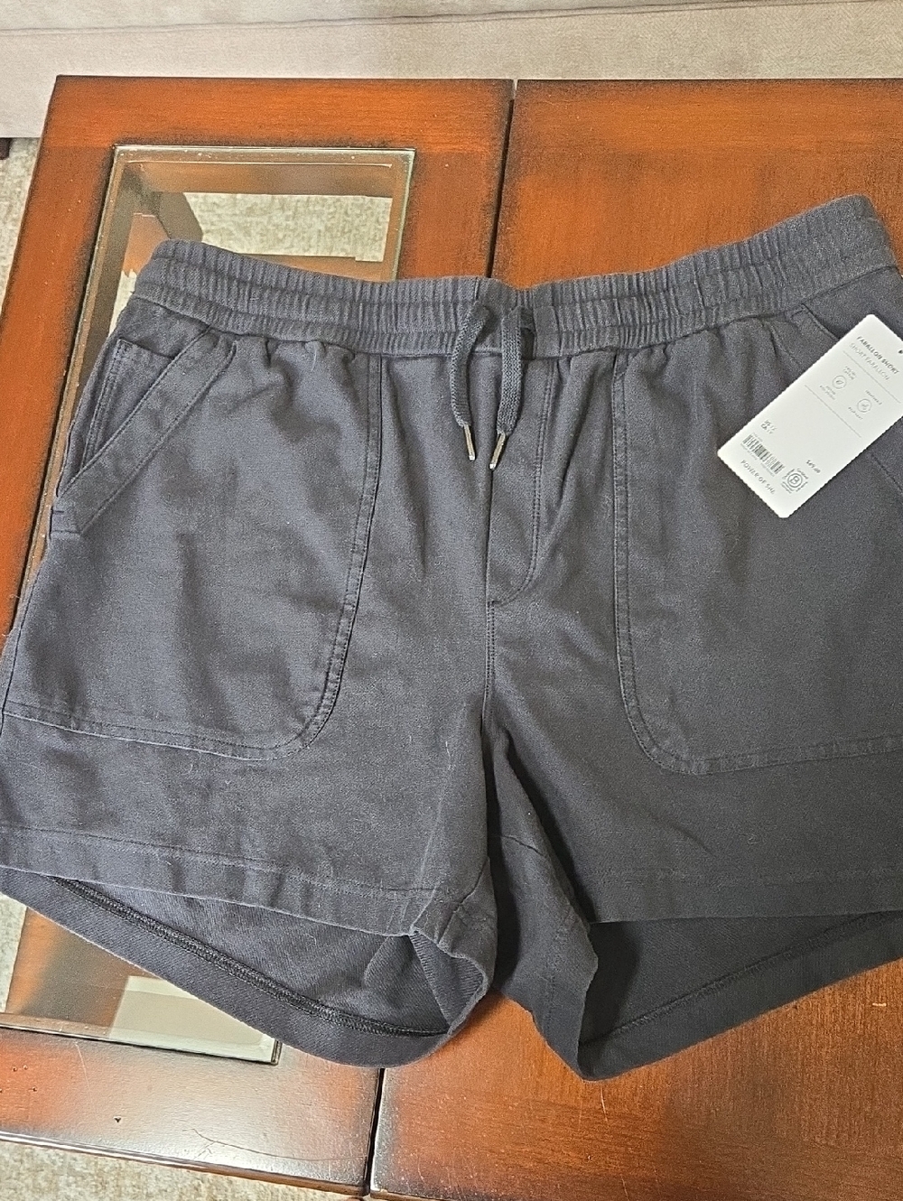 Athleta Farallon Women's Charcoal Drawstring Athletic Shorts. 1x. NEW W/TAG!!